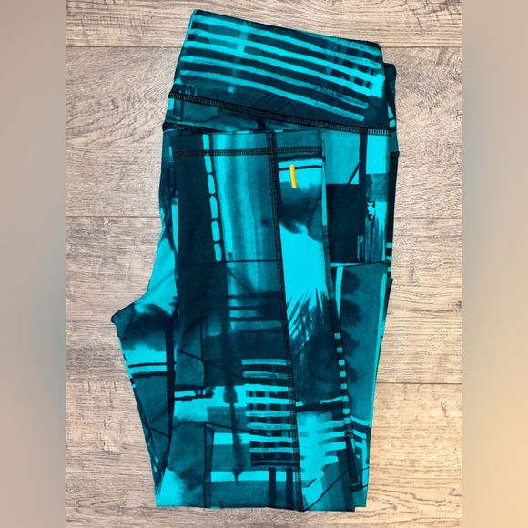 Lucy Leggings — Size Medium — EUC - Picture 4 of 8